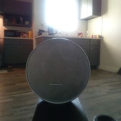 H K Speaker Bluetooth like new