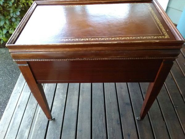 Vintage Mid Century Leather Top Side End Table With Metal Wheels 35sold