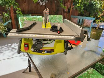 Ryobi 15 Amp 10 in. Compact Portable Corded Jobsite Table Saw.Sold as seen in the photo.