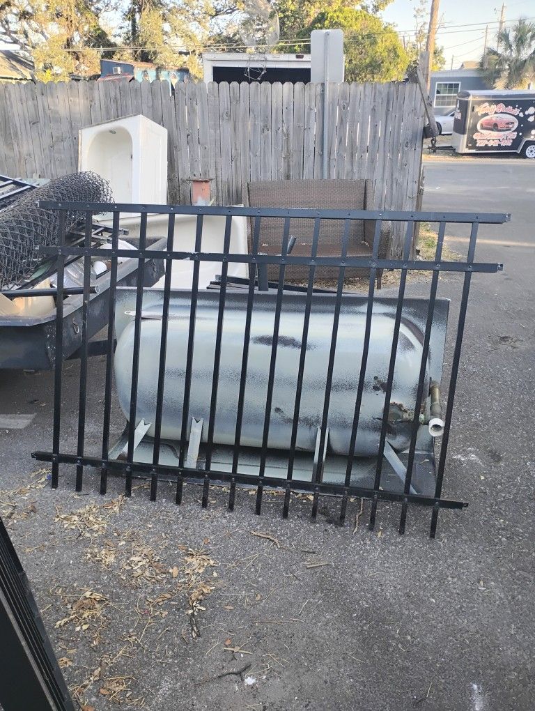 6ft By 4 Ft Tall Aluminium Fencing