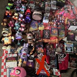 FNAF COLLECTION (I Will Sell Separate Shoot Me A Price For Any Item)