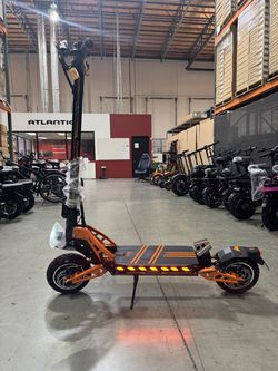 Dual-motor high-speed electric scooter