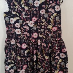 Girls Medium  dress Like New