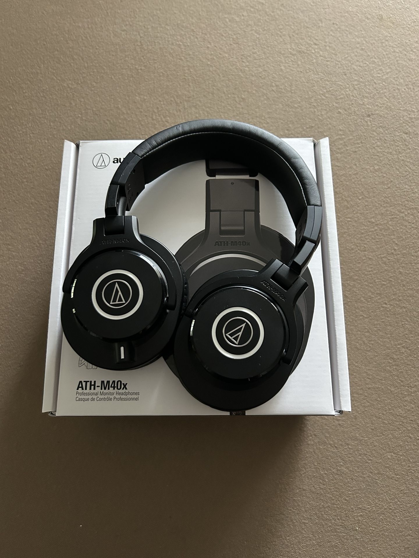 Audio Technica M40x