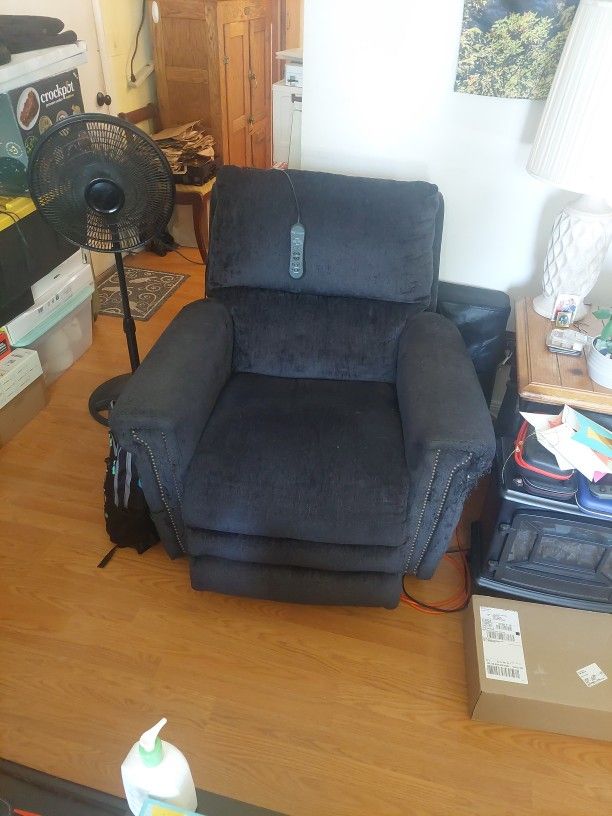 Free Big Blue Chair
