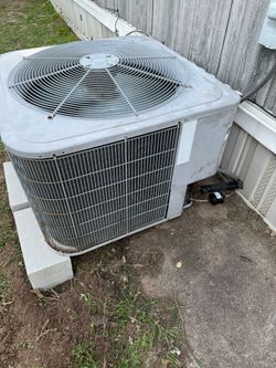 2 ton for sale ! Works good