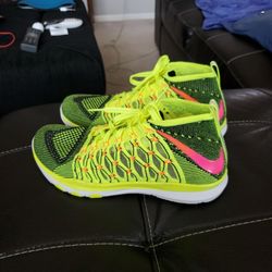 Womens Nike Training Size 10 