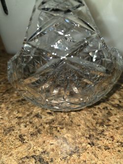 Crystal potpourri or candy dish