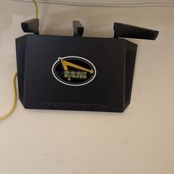 Nighthawk Router