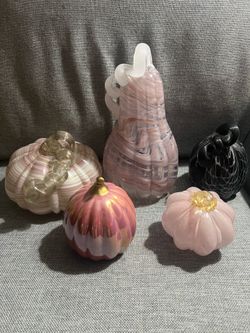 5 Kirkland glass pumpkins 1 rattan pumpkin