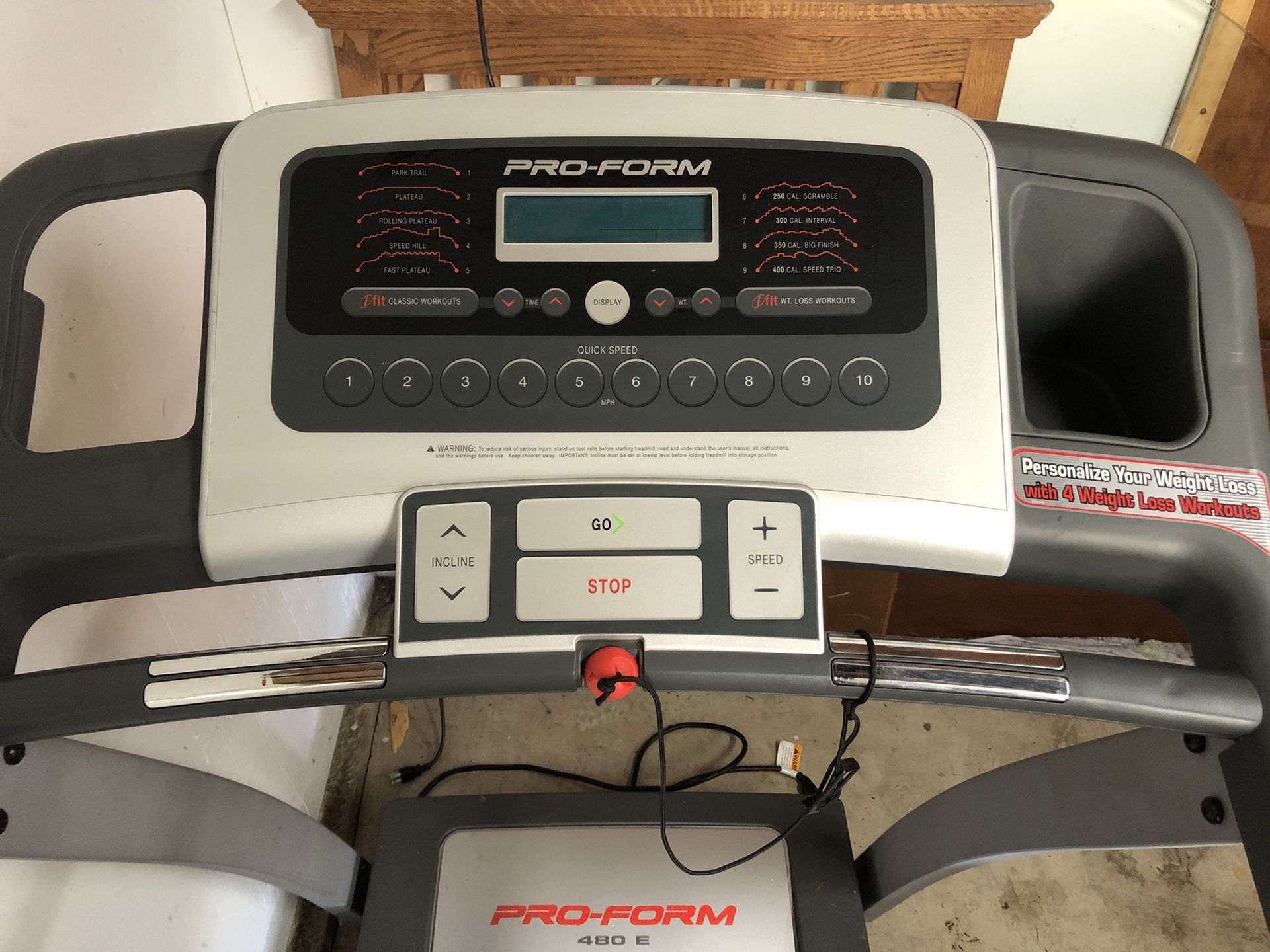 Treadmill Pro Form 480 E. Practically brand new hardly used