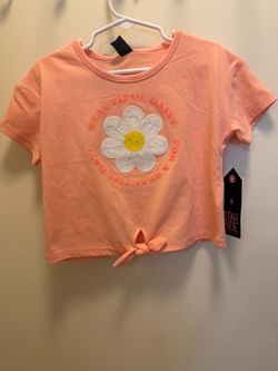 Star Ride Girls Daisy Graphic Tie-Front Tee. Comes with hai clip. Size 5