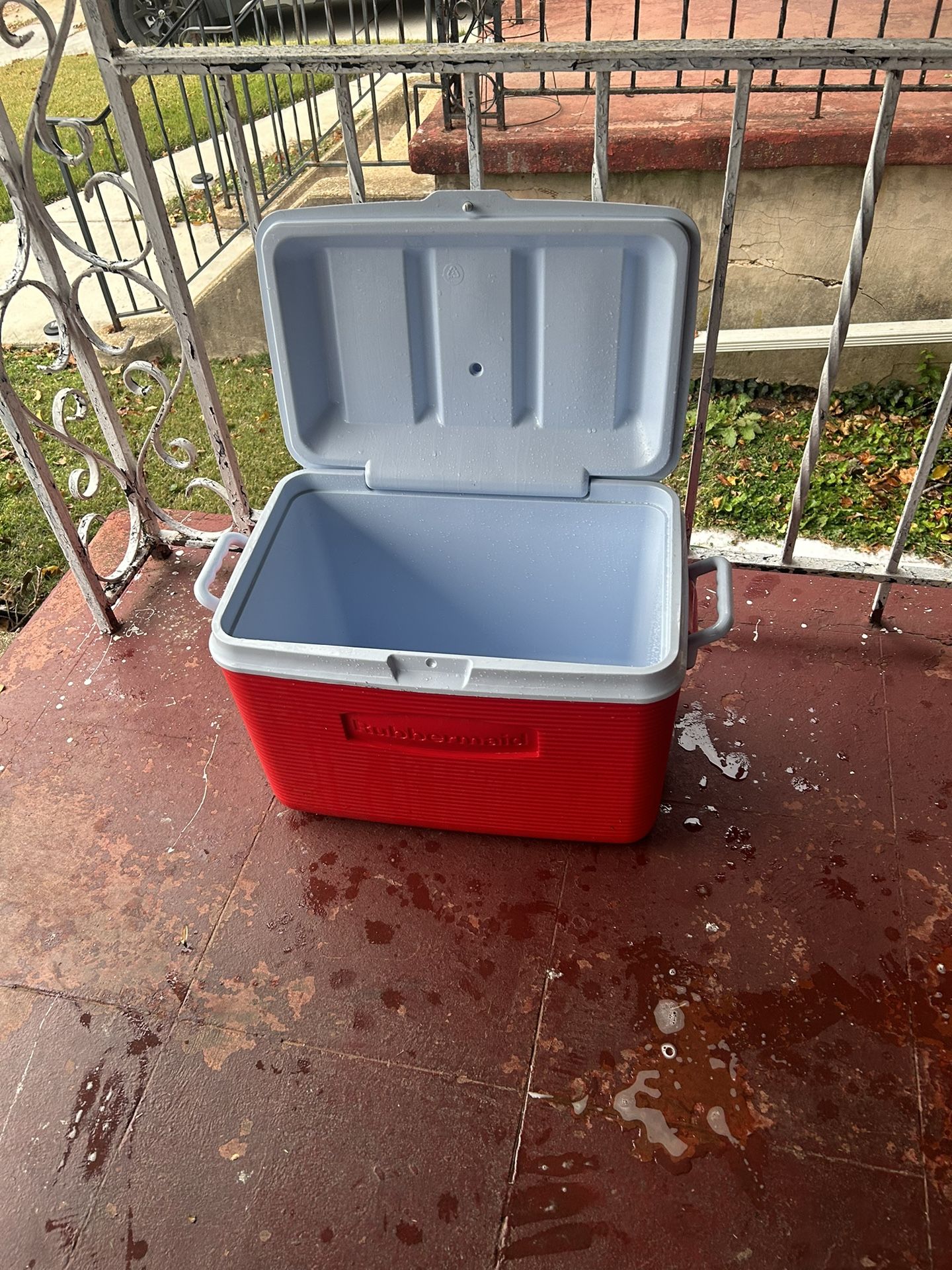 Ice cooler