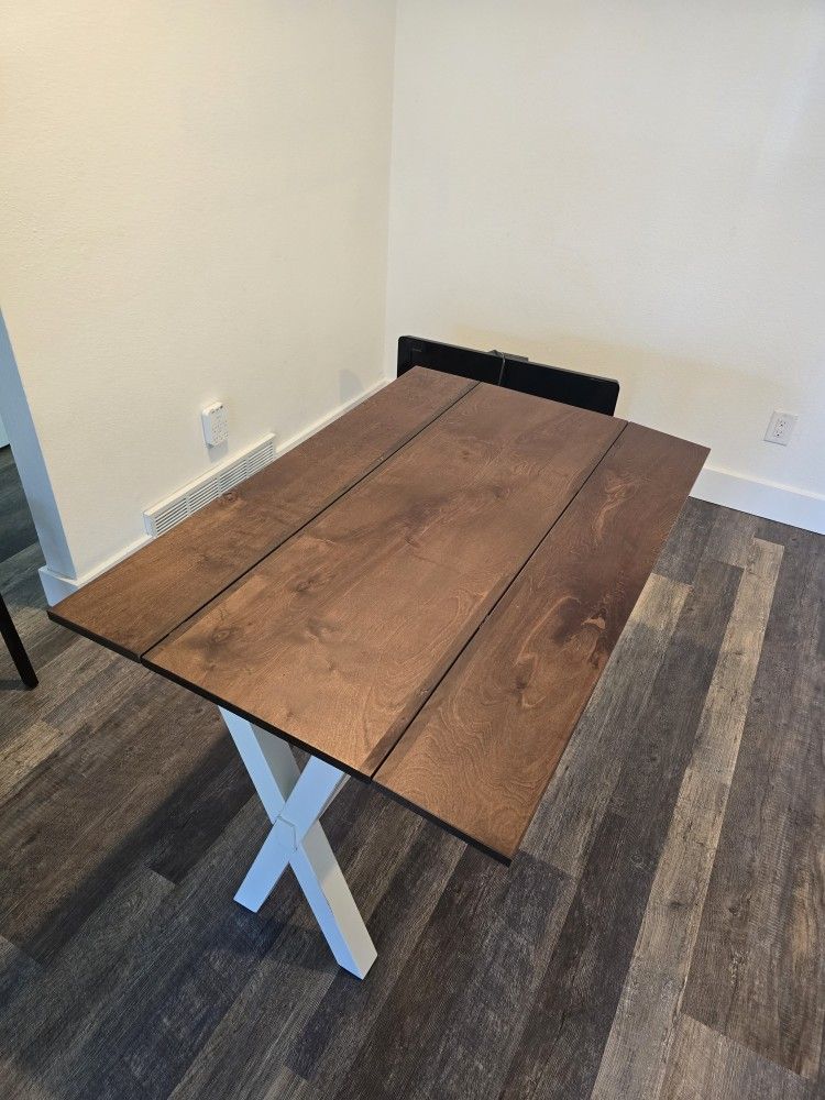 Foldable Table.