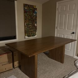table and 4 chairs 