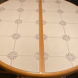 Oak Table With Extension W/ 4 Chairs