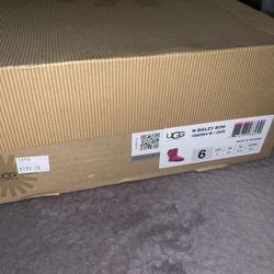 Uggs Women’s size 6
