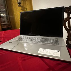 Asus Vivobook 17.3 