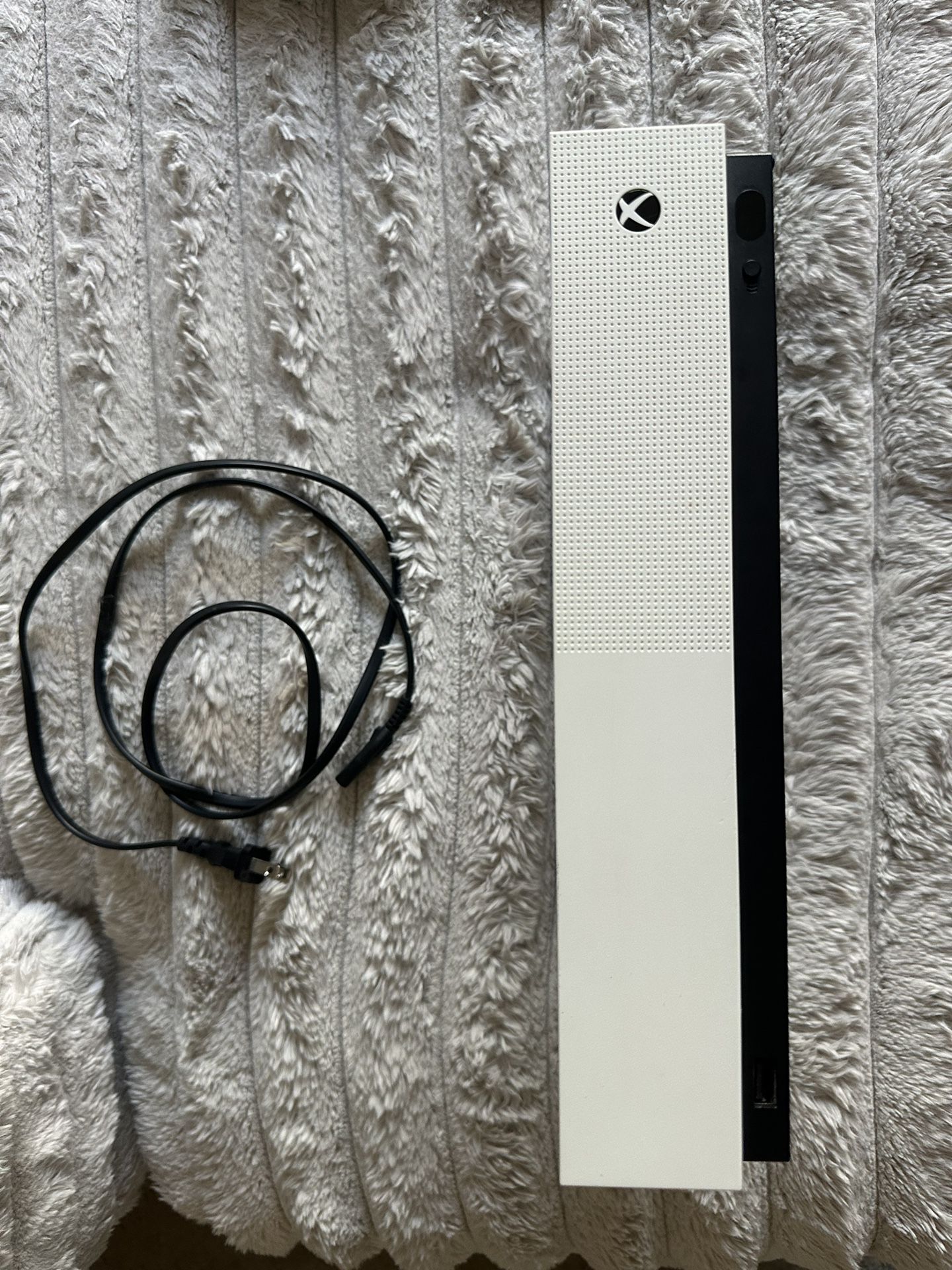 Xbox Series One S, 2 Controllers, Batterys For White