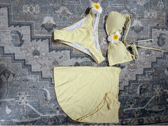 NEW Lot of 5 Women’s Bikini Sets – 2 & 3 Piece Swimsuits