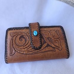 Vintage-style  hand-tooled leather  Women's wallet