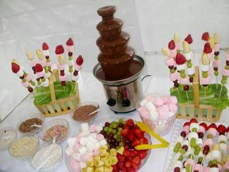 Mesas decoradas de fruta