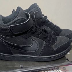 Nike Court Borough Mid Basketball Shoes