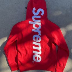Supreme Sweater