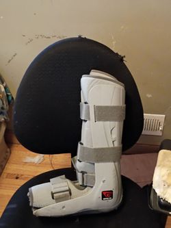 Breg Walking Boot Orthopedic Cast Boot