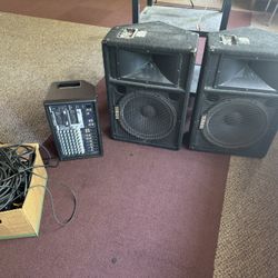 Yamaha Speakers And Mixer - EMX212s