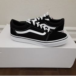 Vans Multiple Sizes Read Entire Description