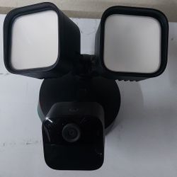 Blink floodlight camera