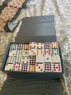 Set of dominoes