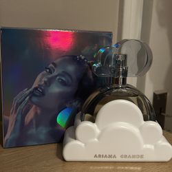 Ariana Grande Cloud 