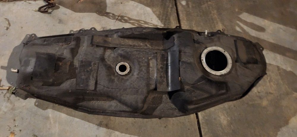 2022 Lexus NX300 Fsport Gas Fuel Tank OEM has Sent In The Bottom Side No Leaks At All Just a Small Dent In The Center Bottom Could Be Taken out