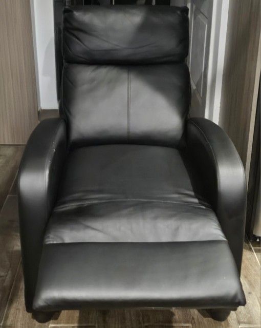 Sofa Chair & Round Swifel Black Table