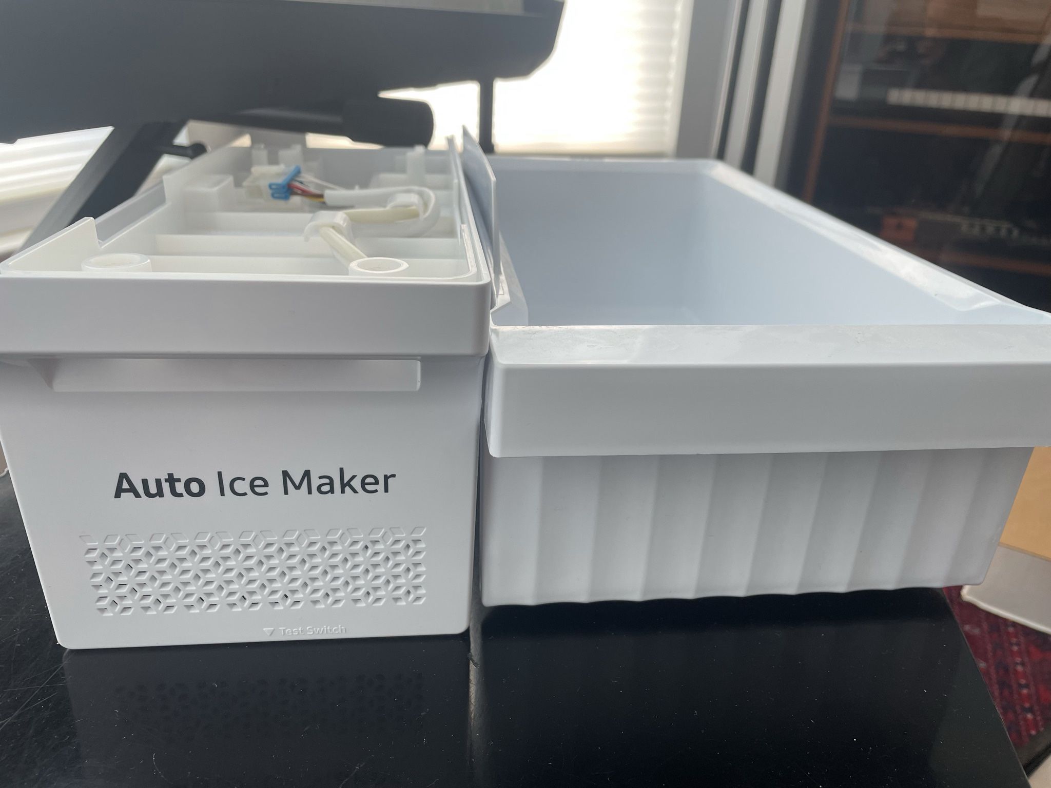 Samsung Refrigerator Ice Maker for RT18, RT21