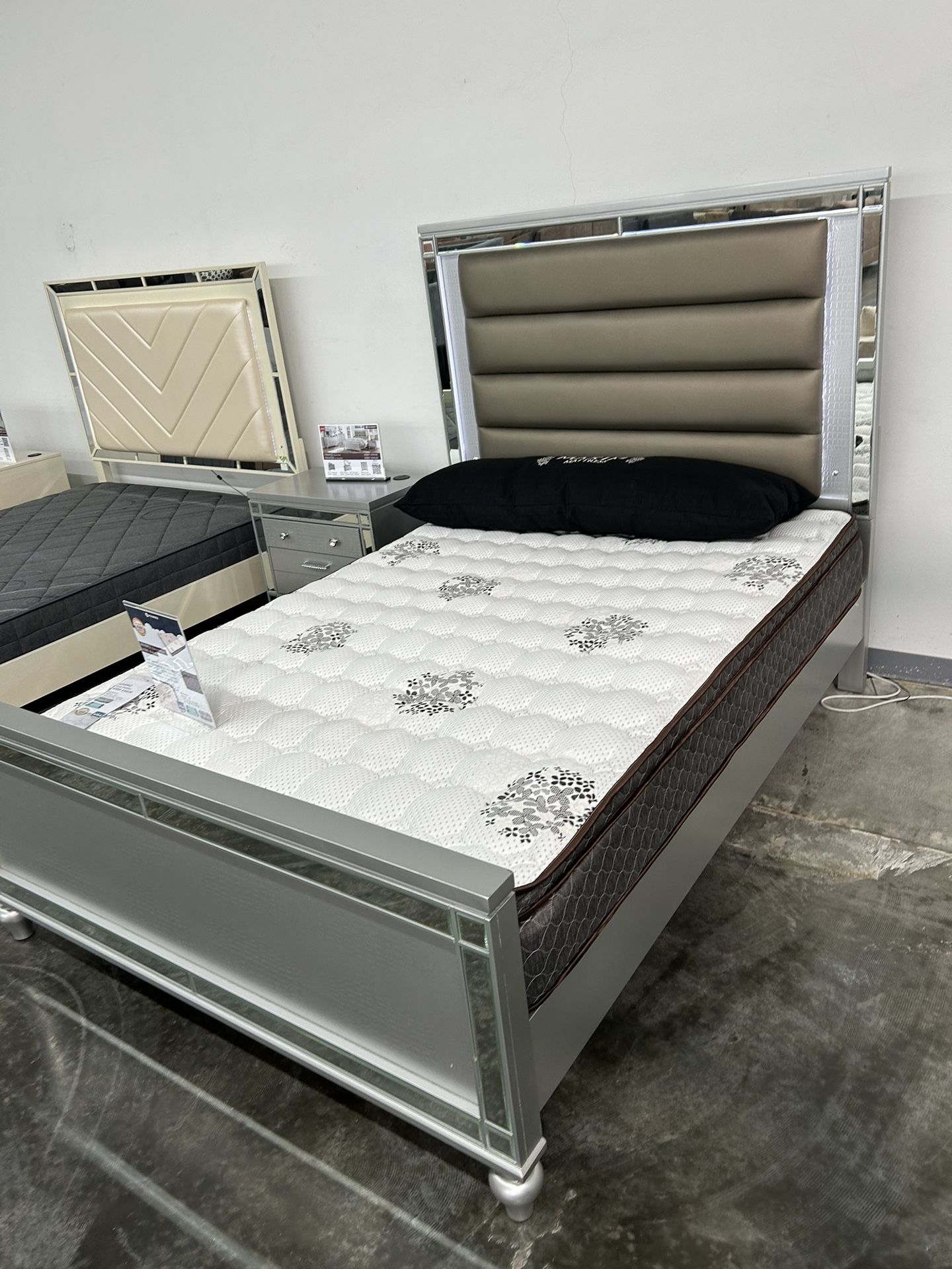 New Queen, Bed Frames With Mattress Included