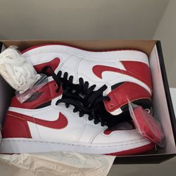 Jordan 1 Retro High OG Heritage - 7Y/W8.5