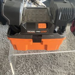 Rigid Pro Pack Vacuum