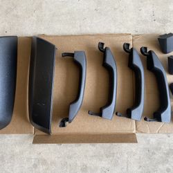 2014-2018 Silverado Door Handles And Mirror Caps 