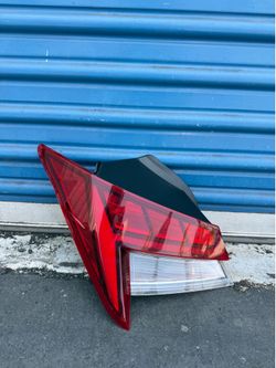 Hyundai Elantra 2021 2022 2023 Left Side Tail Light OEM