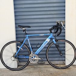 Trek equinox E5 58cm road Bike 
