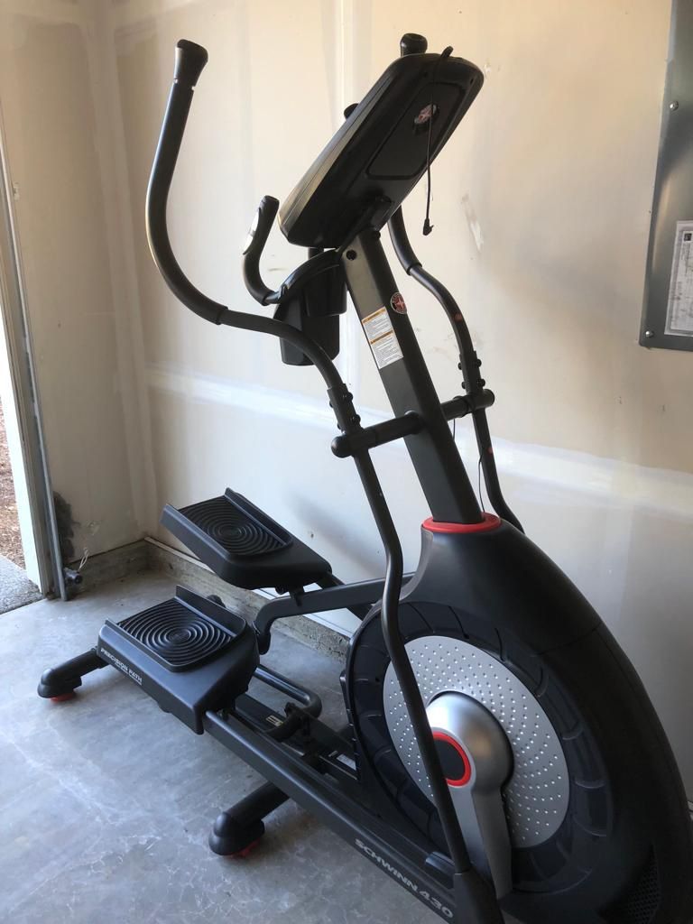 Schwinn 430 Elliptical Trainer 