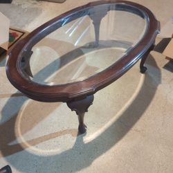 Oval Queen Anne Coffee Table
