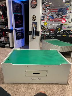 Play table