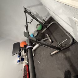 Adjustable bench/ squat rack