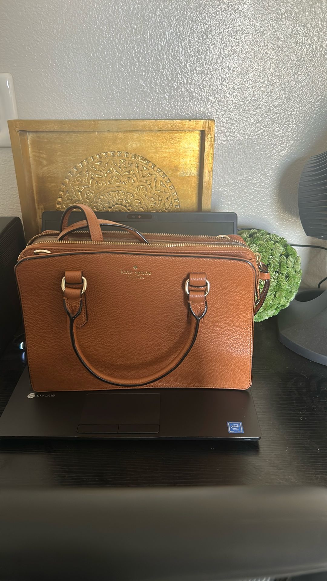 Kate Spade Crossbody Purse In Excellent Condition