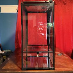 Like New Repti Zoo Front Opening Reptile Terrarium/Tank! (18in Length x 18in Width X 36in Height)