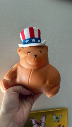 Squeeezy patriotic USA bear